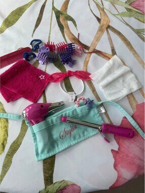 American Girl Doll Salon Stylist Set Hair Dryer Curlers Clip Apron B249